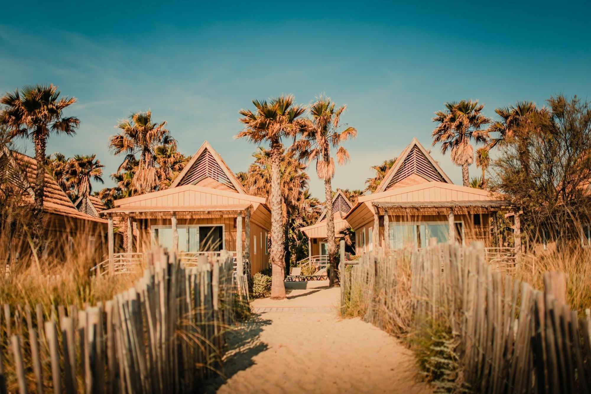 Hotel Toison D'Or Ramatuelle Esterno foto The beach huts at the resort