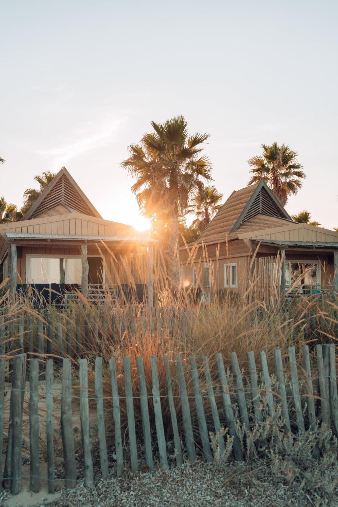 Hotel Toison D'Or Ramatuelle Esterno foto The beach bungalows at the resort
