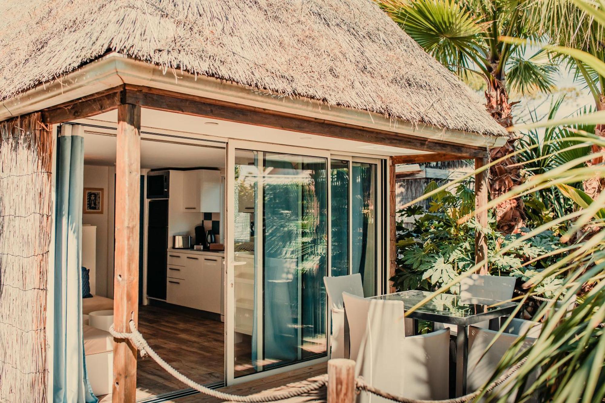 Hotel Toison D'Or Ramatuelle Camera foto A bungalow at the resort